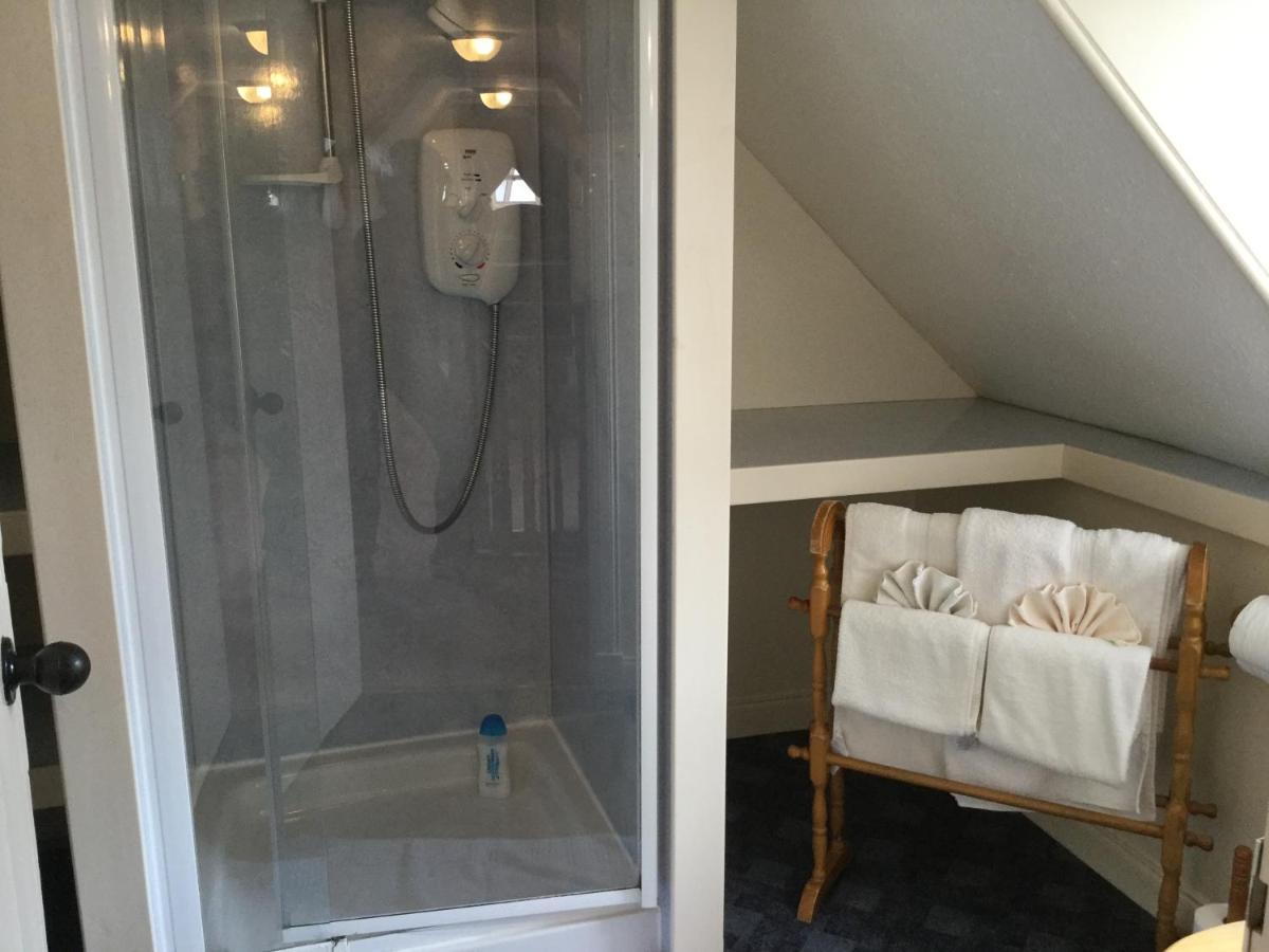 Three-Bedroom Old Cottage Free Parking Inverness Kültér fotó