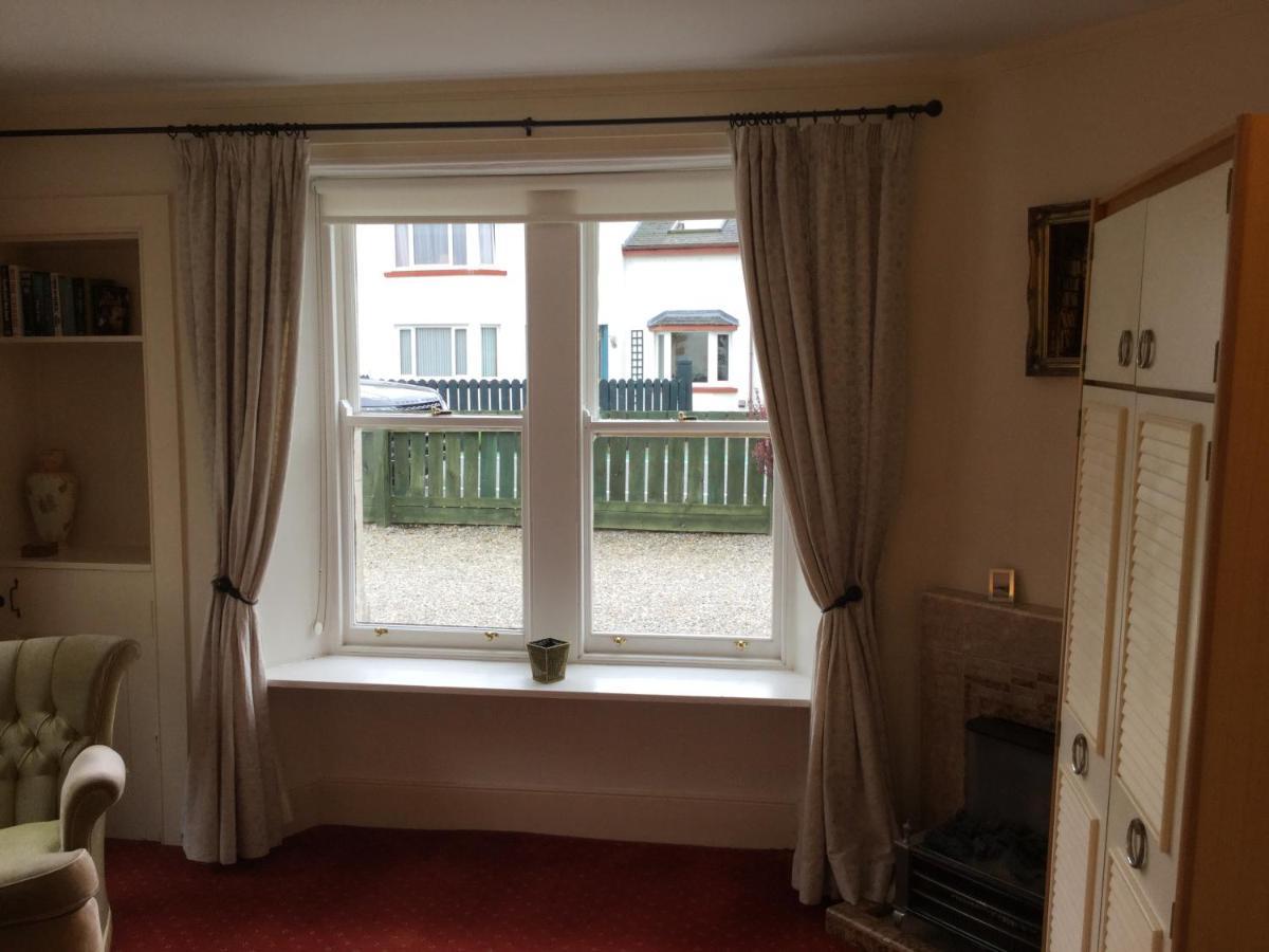 Three-Bedroom Old Cottage Free Parking Inverness Kültér fotó