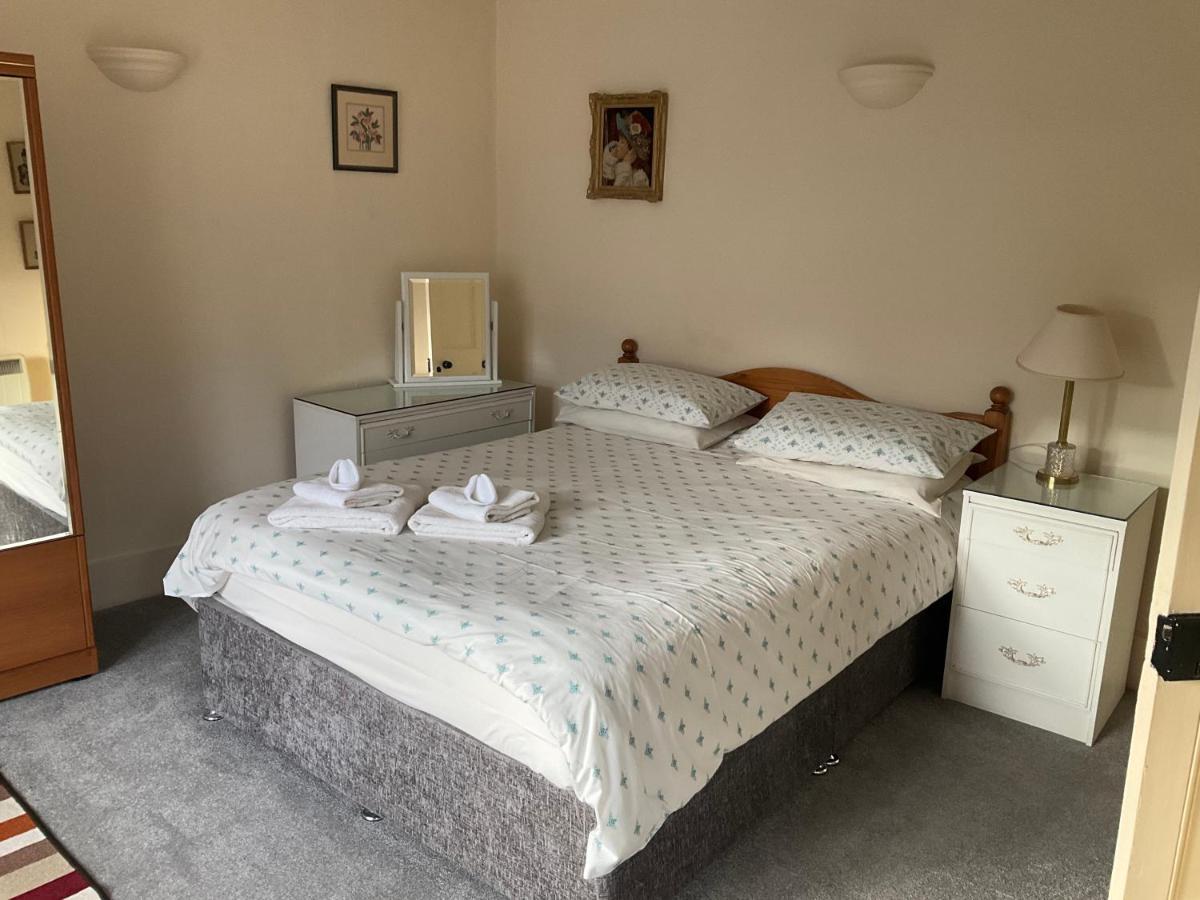 Three-Bedroom Old Cottage Free Parking Inverness Kültér fotó